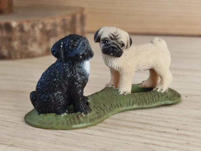 Schleich jeune chien pékinois Figurine animal domestique