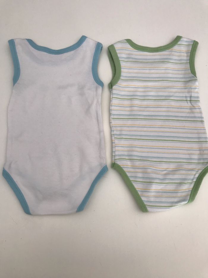 Lot de 2 bodies sans manche 6M - photo numéro 2