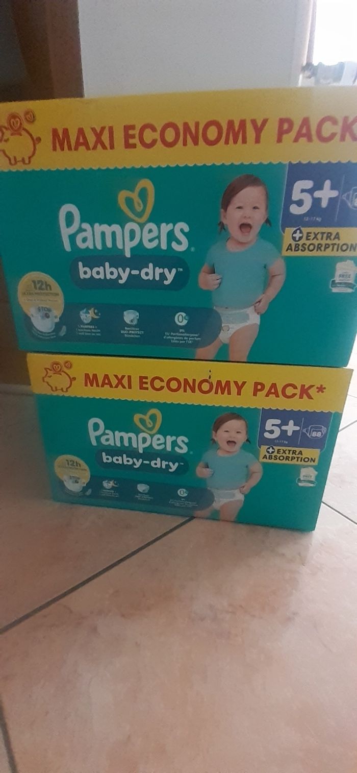 176 couches Pampers Baby Dry Taille 5+