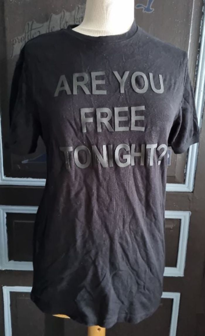T-shirt noir regular avec écriture taille S - photo numéro 1