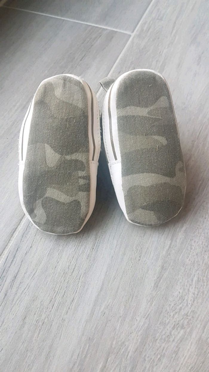Chaussures/chaussons bébés 0-6 mois - photo numéro 5