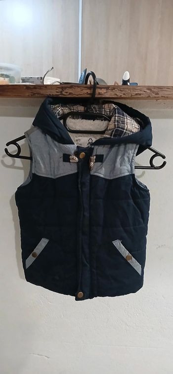 Veste sans manches 4/5 ans