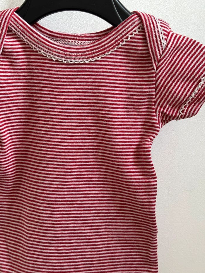 Lot 2 bodies rayés Petit Bateau 3 mois - photo numéro 4