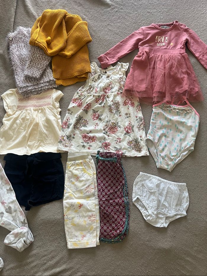 Lot vêtements bébé fille Taille 9 mois