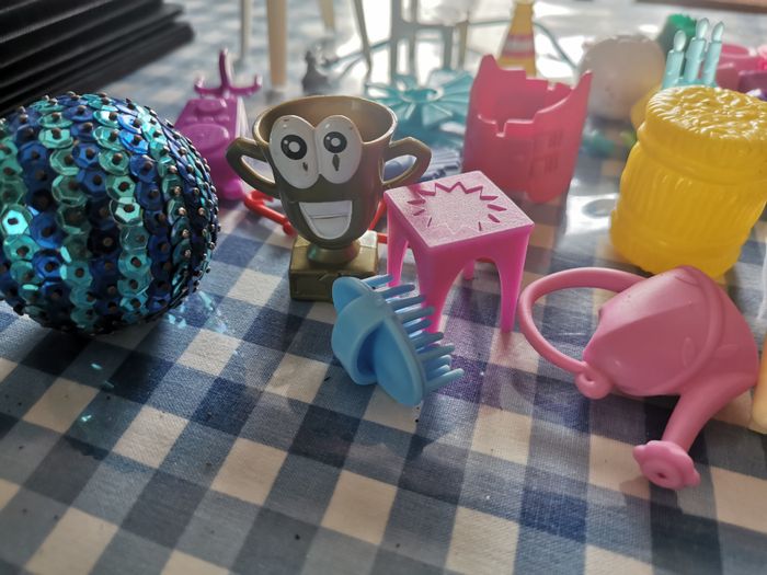 Lot de 33 accessoires et mobilier pour poupée - photo numéro 3