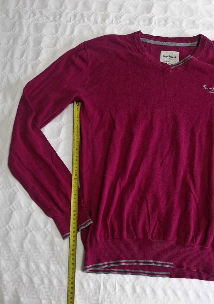 Pull col v , homme , pepe jeans  , taille M  , couleur bordeaux - photo numéro 7