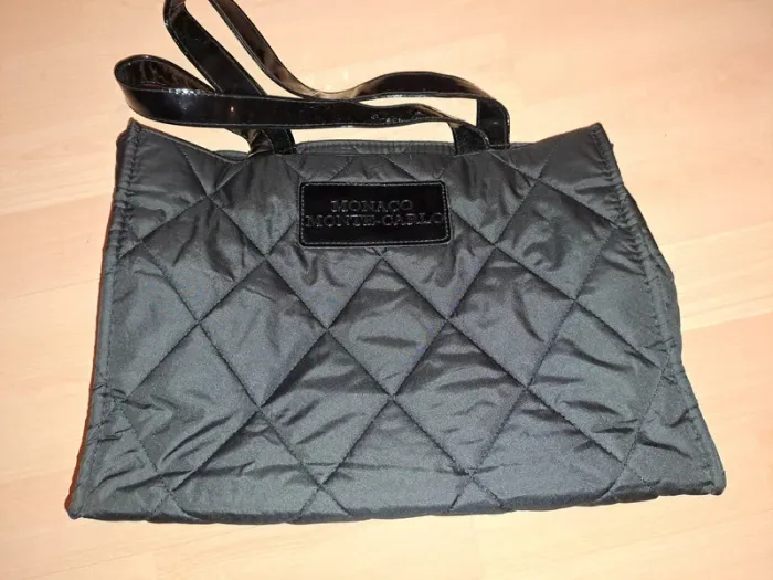 Superbe Sac Noir Monaco & Co - Chic et Pratique