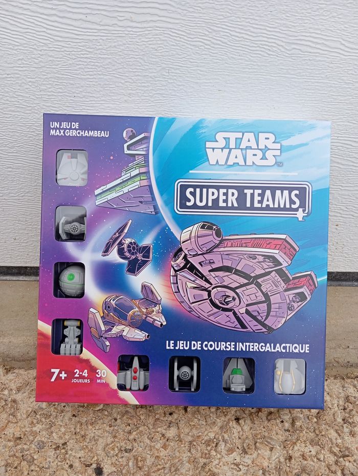 Jeu de société Star Wars super teams neuf, jamais ouvert