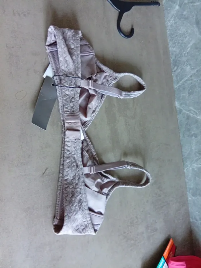 Soutien gorge Taille 100B - photo numéro 5