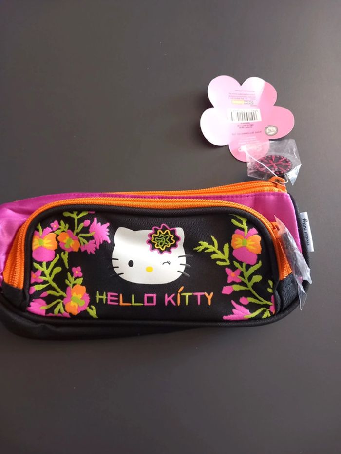 Trousse hello kitty - photo numéro 2