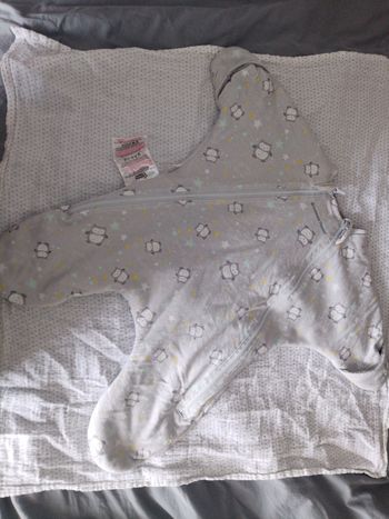 Gigoteuse réversible grise avec imprimé