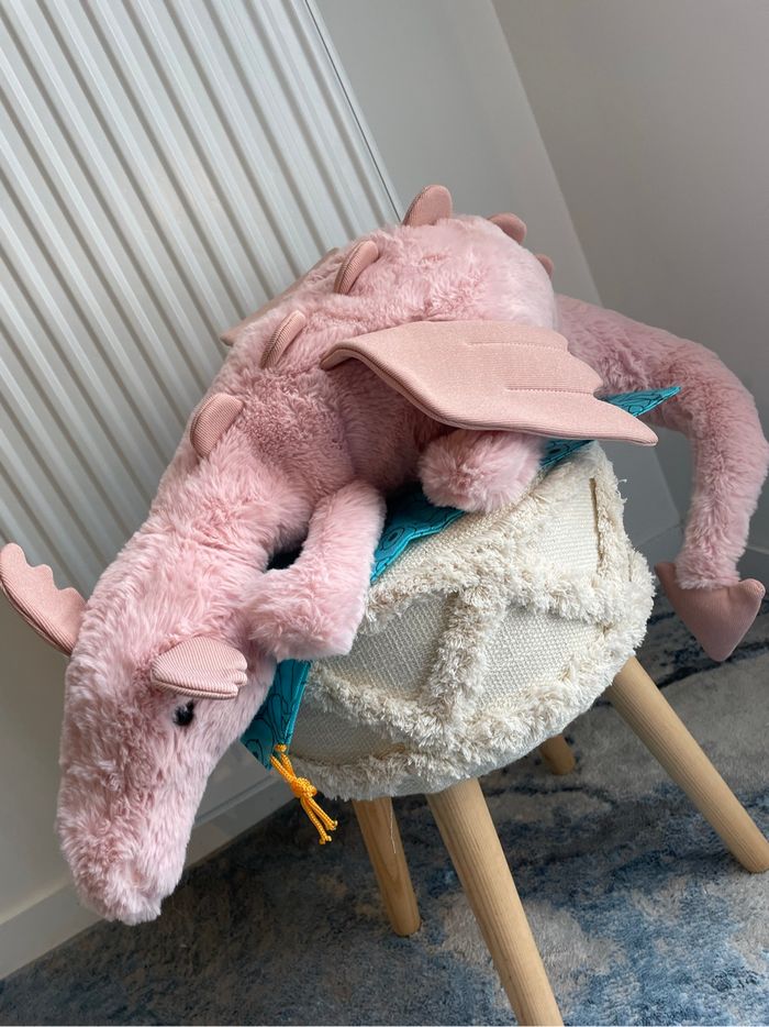 Enorme Peluche JEllYCAT HUGUE DRAGON ROSE 🩷 - photo numéro 10