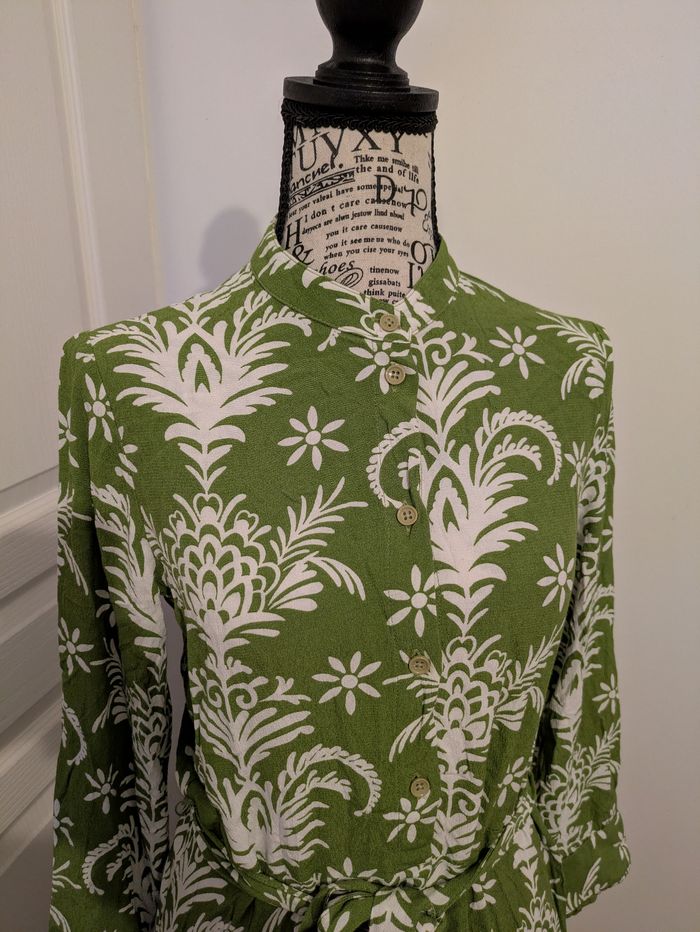 Robe longue verte à imprimé fleuri vintage chic, Zara, taille S, parfait état ! - photo numéro 3
