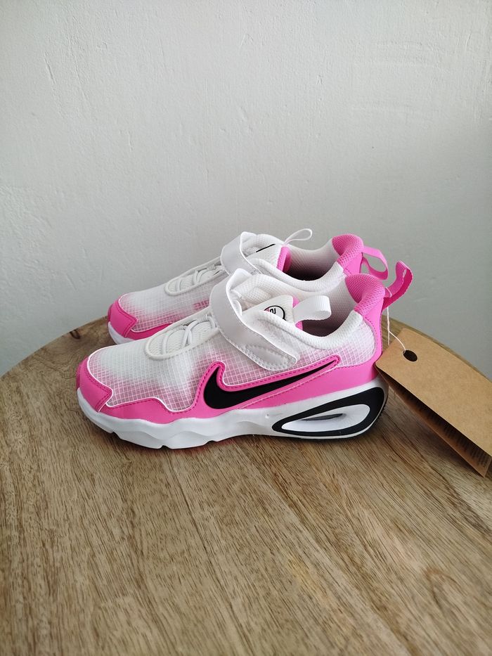 Baskets Nike T 31 - photo numéro 4