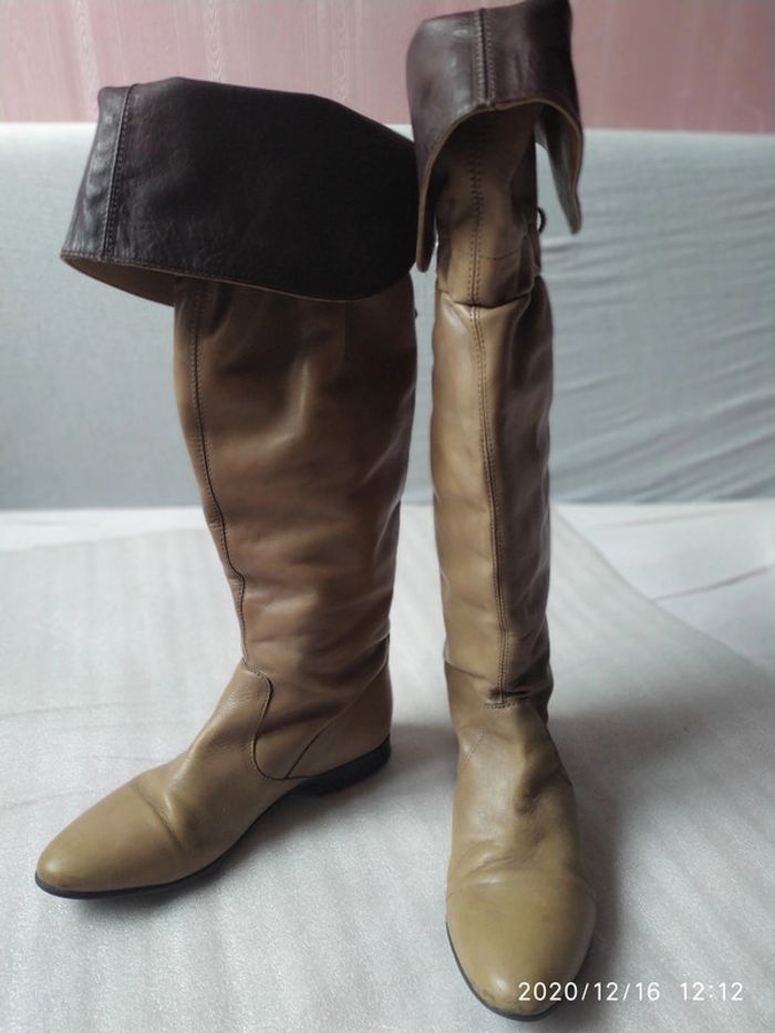 Bottes cuissardes en cuir P37