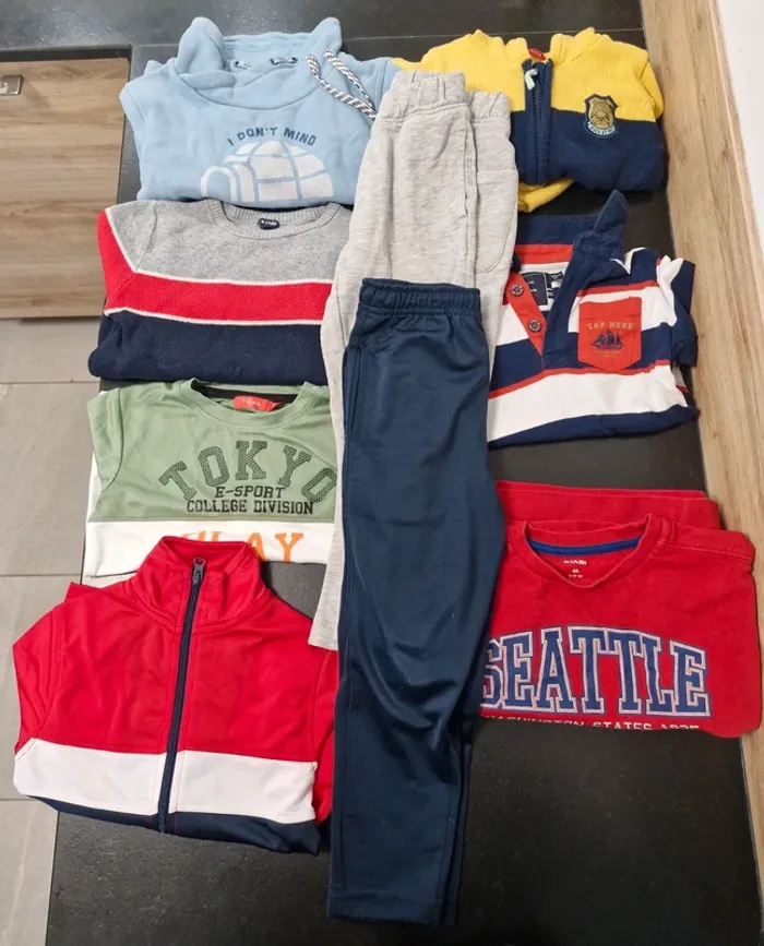 Lot de vêtements garçons 4 ans