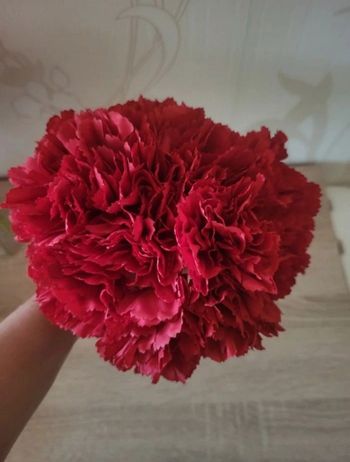 Bouquet oeillets rouges artificiels