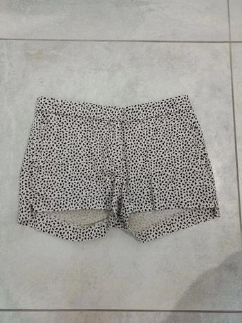 Short à motifs noir et blanc