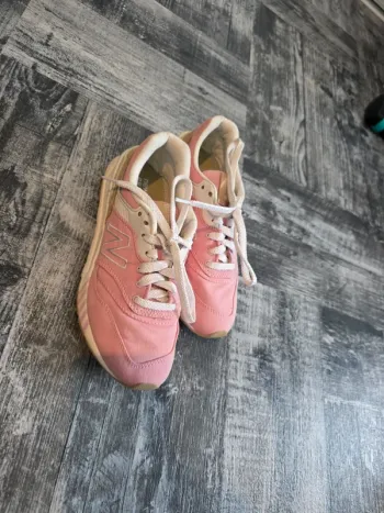 Basket rose femme New balance