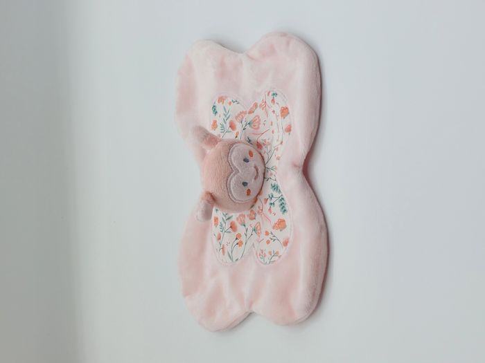 Doudou plat papillon rose blanc fleurs Mon premier SERGENT MAJOR