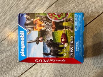 Neuf playmobil chevalier et son chien
