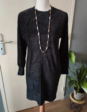 Robe en velours taille 34