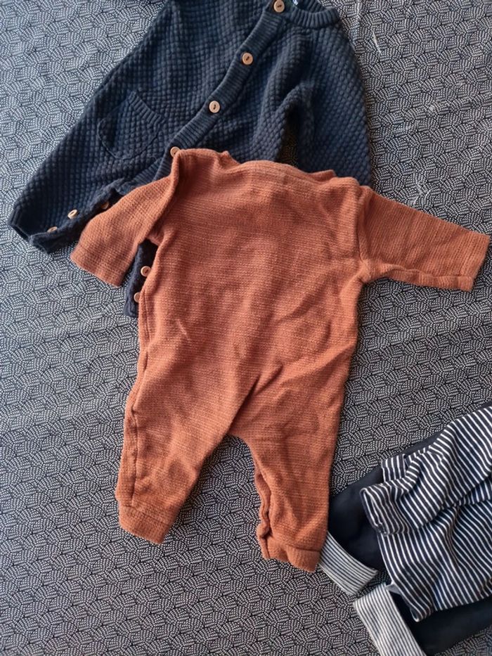 Lot 4 vêtements automne hiver taille 1 mois - photo numéro 9