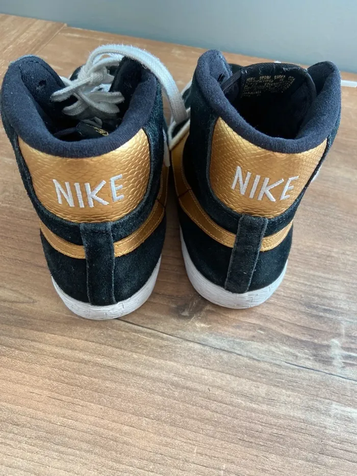 Basket Nike montante - photo numéro 4
