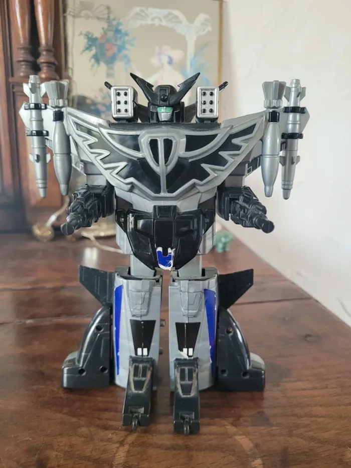 Vends transormers happy Well galaxy defender - photo numéro 2