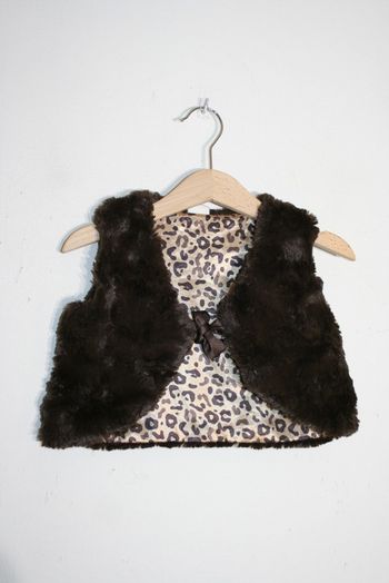 Petit gilet fourrure chocolat H&M 9/12m