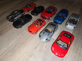 10 Voitures miniature BMW, Ferrari, Aston Martin, Citroën, Mercedes