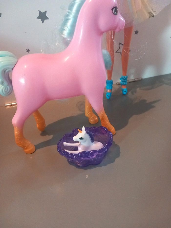 Barbie licorne et bébé licorbe - photo numéro 5
