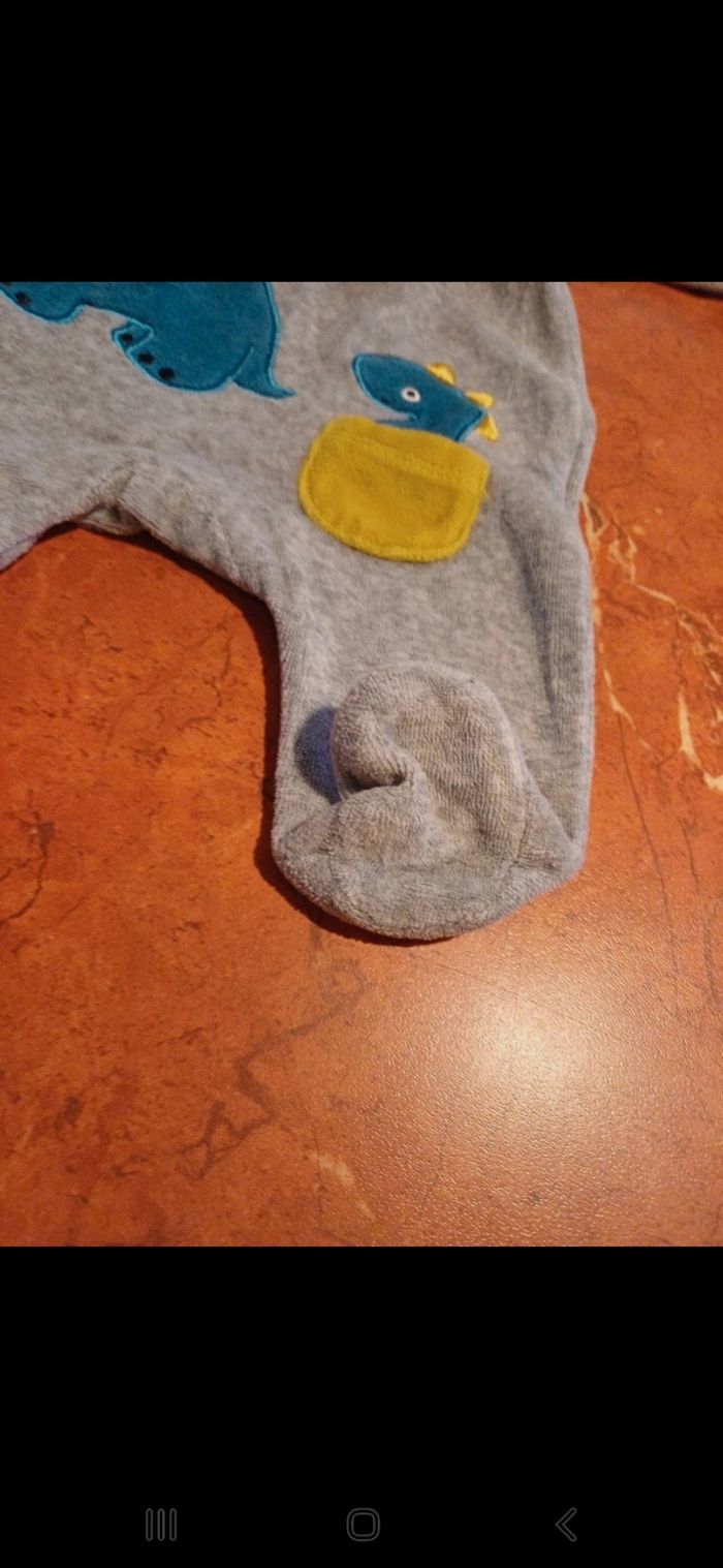 Pyjama bébé taille 1 mois - photo numéro 3