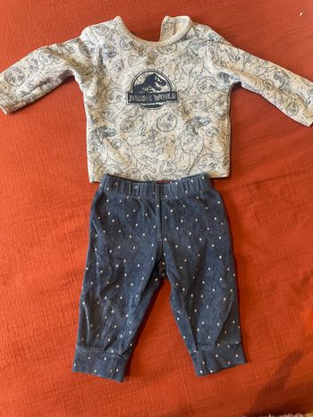 Ensemble pyjama jurassik World 12M