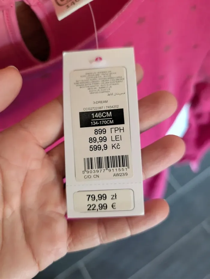 Robe fushia effet velours neuve 11ans - photo numéro 5