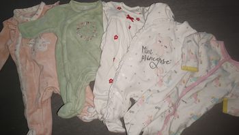 Lot pyjamas 0-1mois