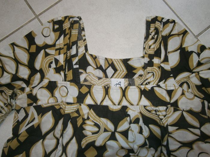 Blouse manches 3/4 motifs asymétriques J. RIU Taille 42 - photo numéro 2