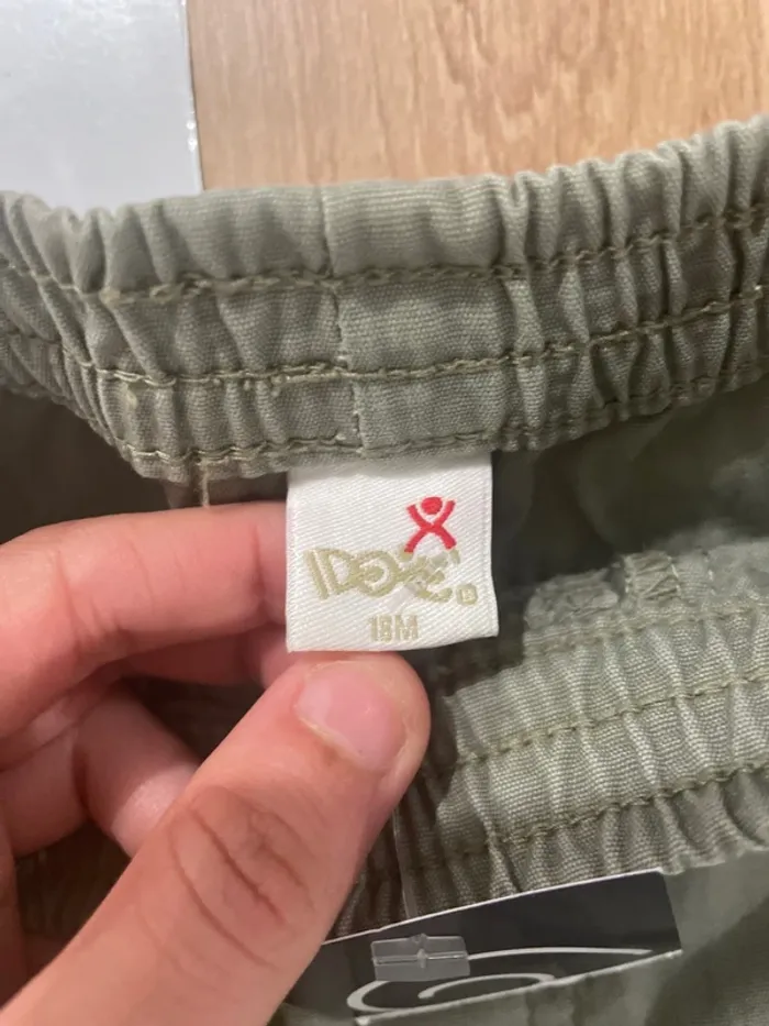 👖 Jean bébé kaki Odoie – 18 mois (neuf) - photo numéro 2