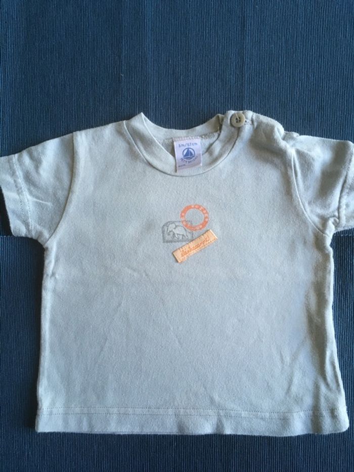 Tee-shirt vert Petit Bateau 6 mois