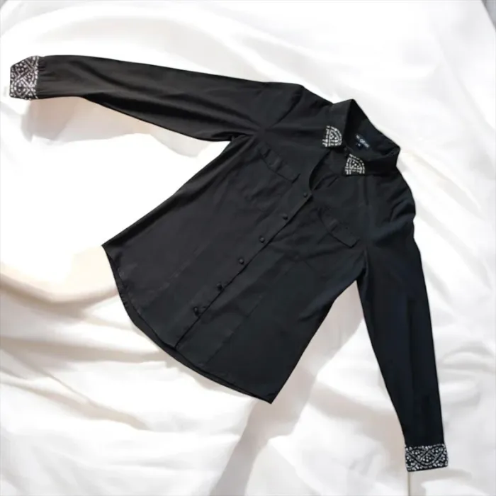 Chemise fluide noire col strass