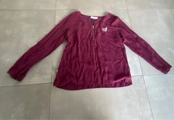 Chemise bordeaux taille M. Très bon état.