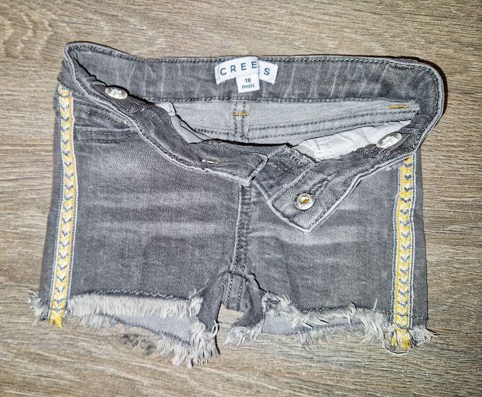 Short jeans
18 mois - photo numéro 2