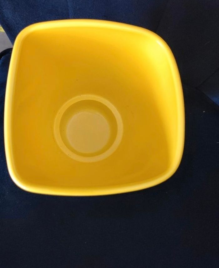 Cache pot jaune - photo numéro 2