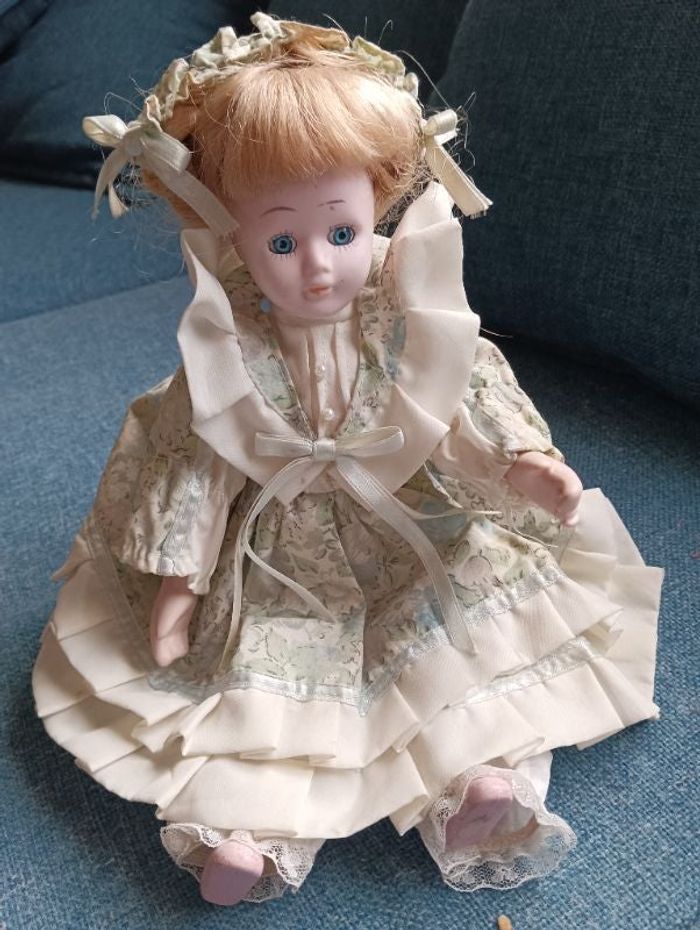 Poupée porcelaine ancienne 30 cm