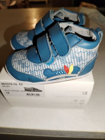 Chaussures Robeez neufs 6 /9 mois