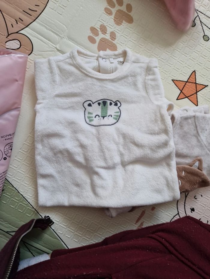 Lot 2 pyjamas mixtes comme neuf - photo numéro 7