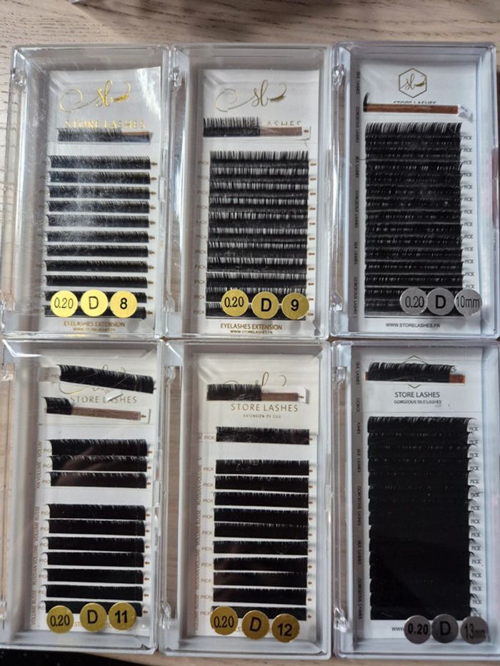 Extensions de cils en soie