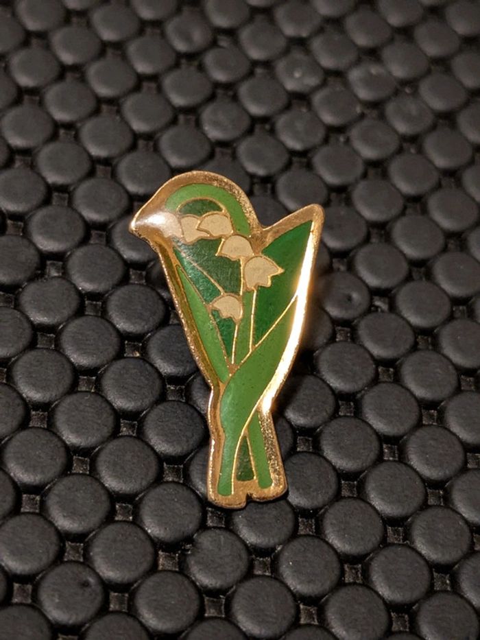 Pin's Brin de Muguet printemps 1er Mai
