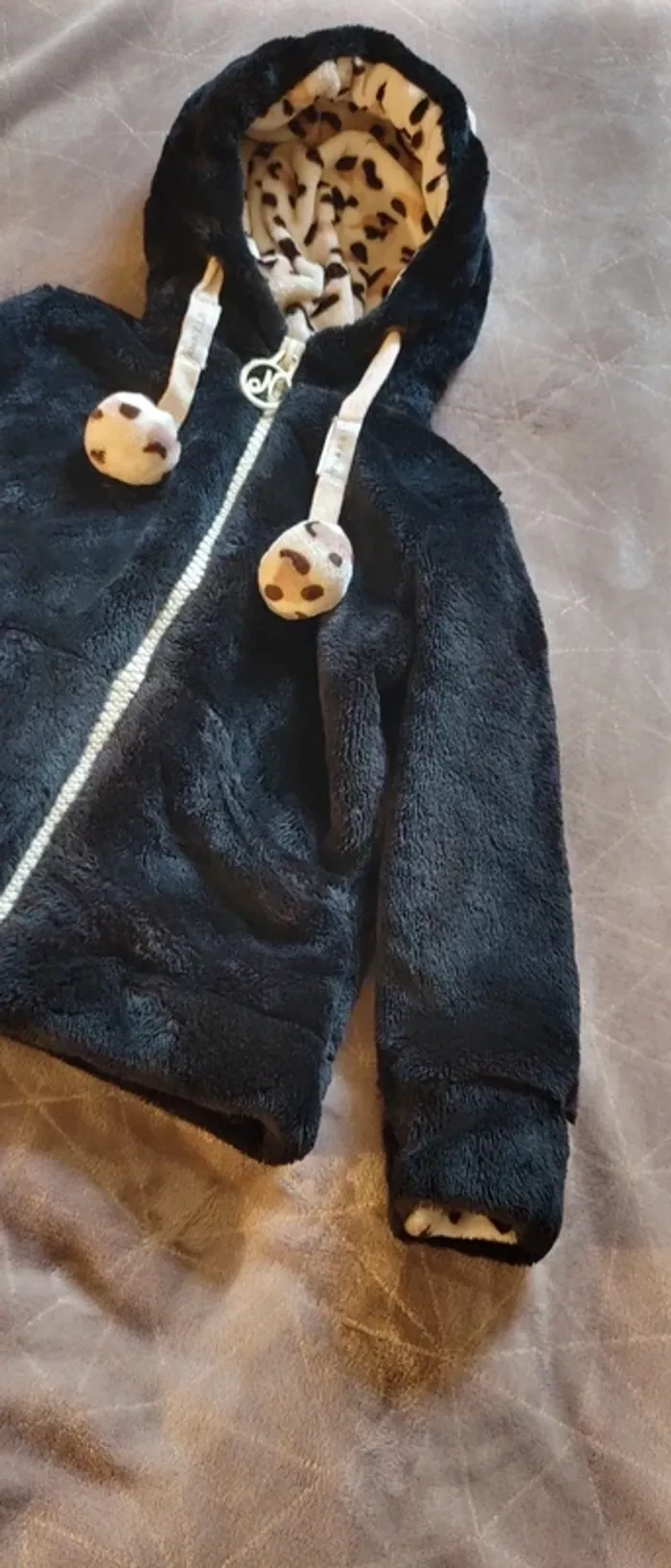 Veste polaire noire motif léopard 🐆 - photo numéro 3