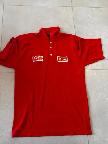 Polo rouge Ferrari marlboro vintage , taille XL, très bon état